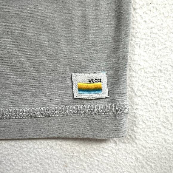 Vuori Heather Grey Strato Tech Tee Short Sleeve Performance Crew Shirt V126 M - Picture 3 of 7